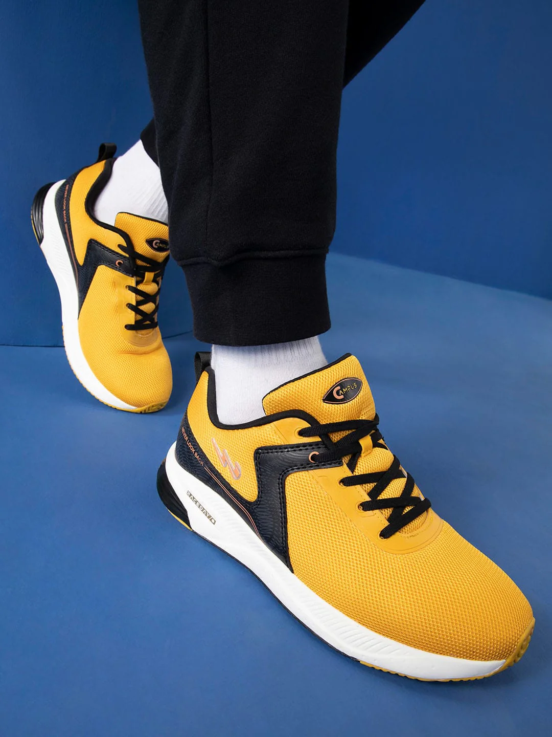 CAMP-SLASHER Yellow Men's Running Shoes - Image 5
