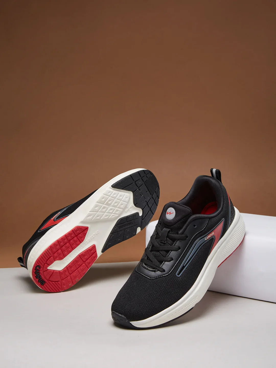 DAXTON Black Men's Running Shoes