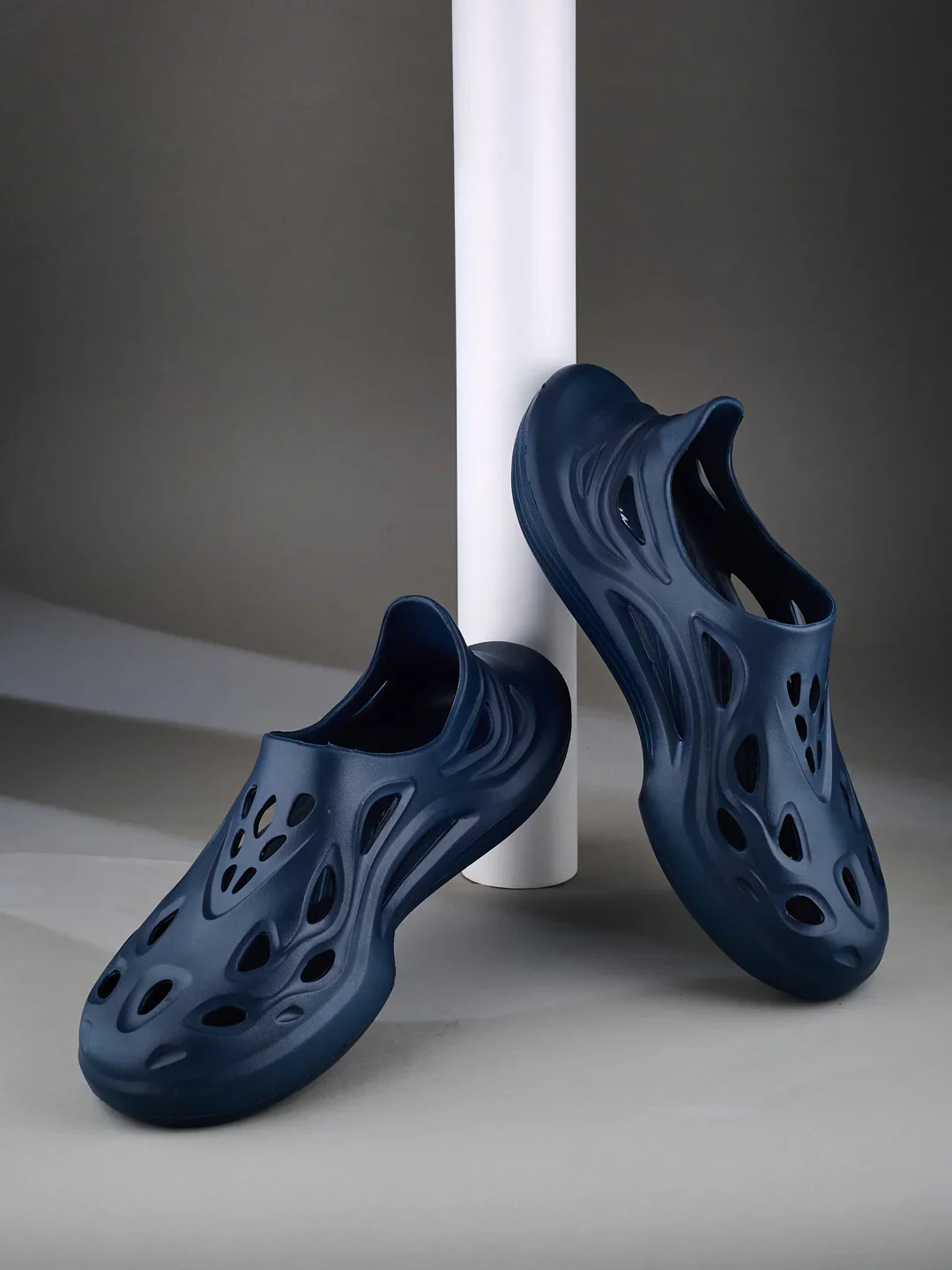 GC-4024 Navy Men's Clogs - Image 7