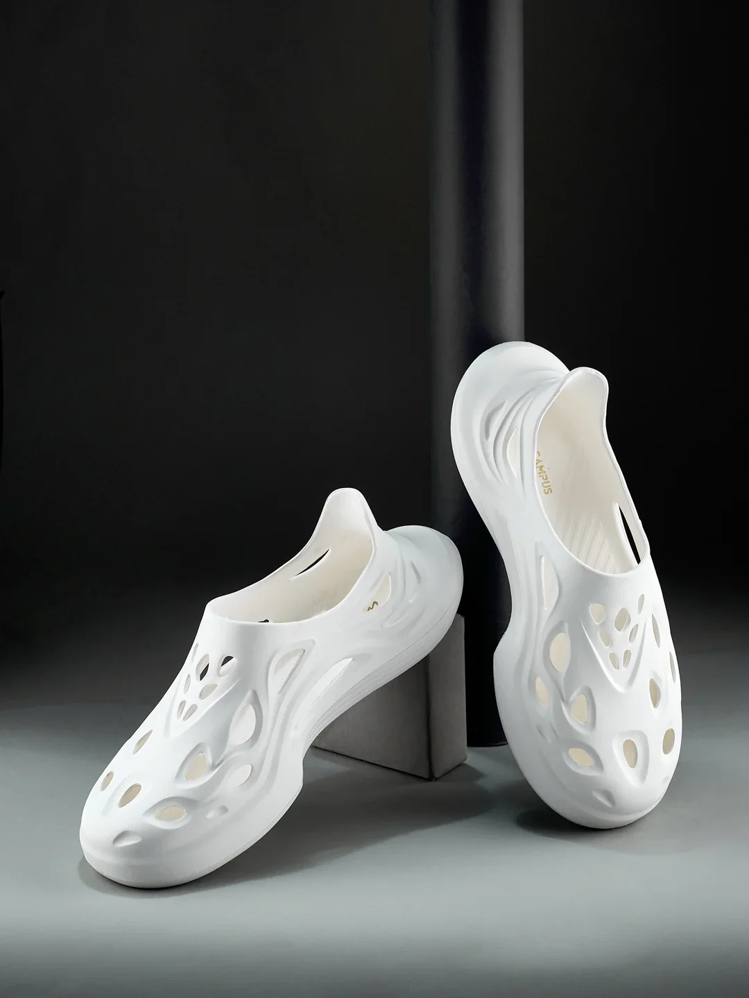 GC-4024 White Men's Clogs - Image 7