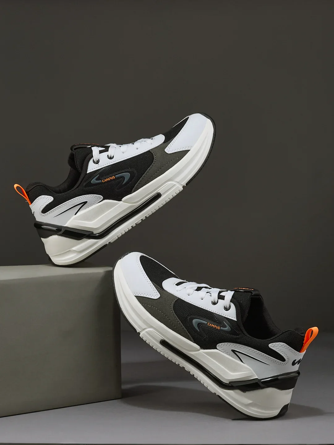 LEVEL Black Men's Sneakers