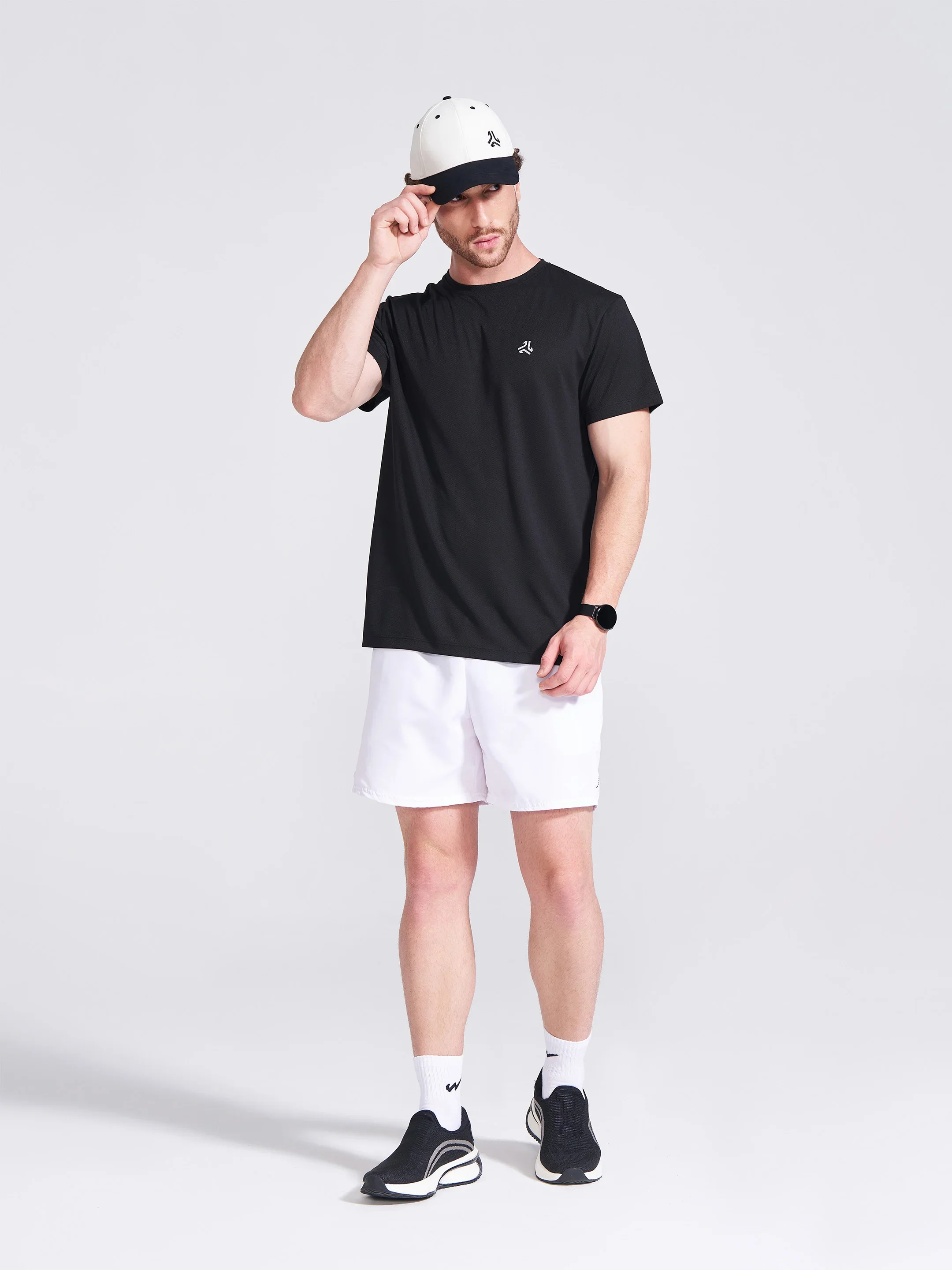 Men's Black Solid Round Neck T-Shirt - Image 4
