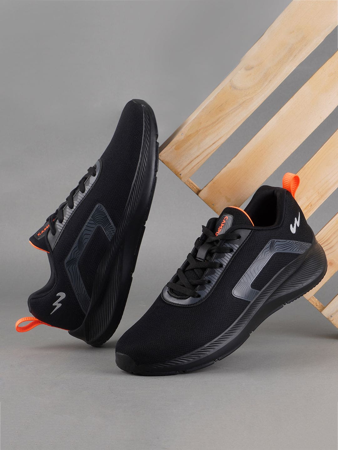 OZIL Black Men's Running Shoes - Image 5