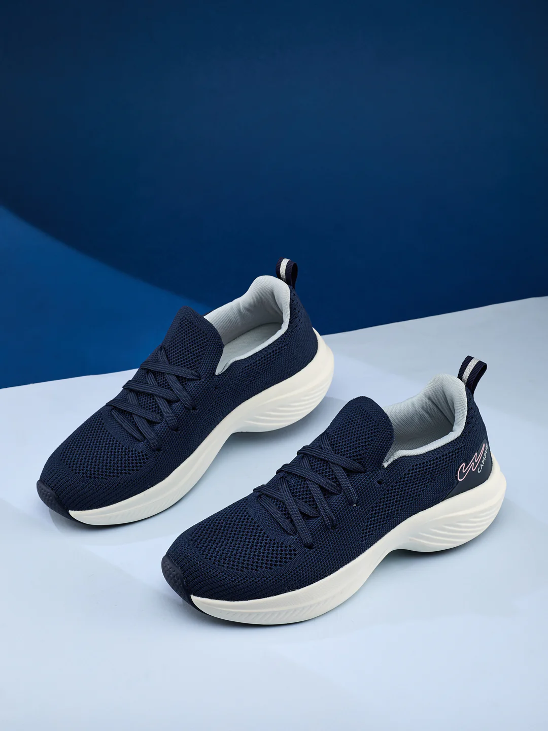 WILLO Navy Women's Walking Shoes