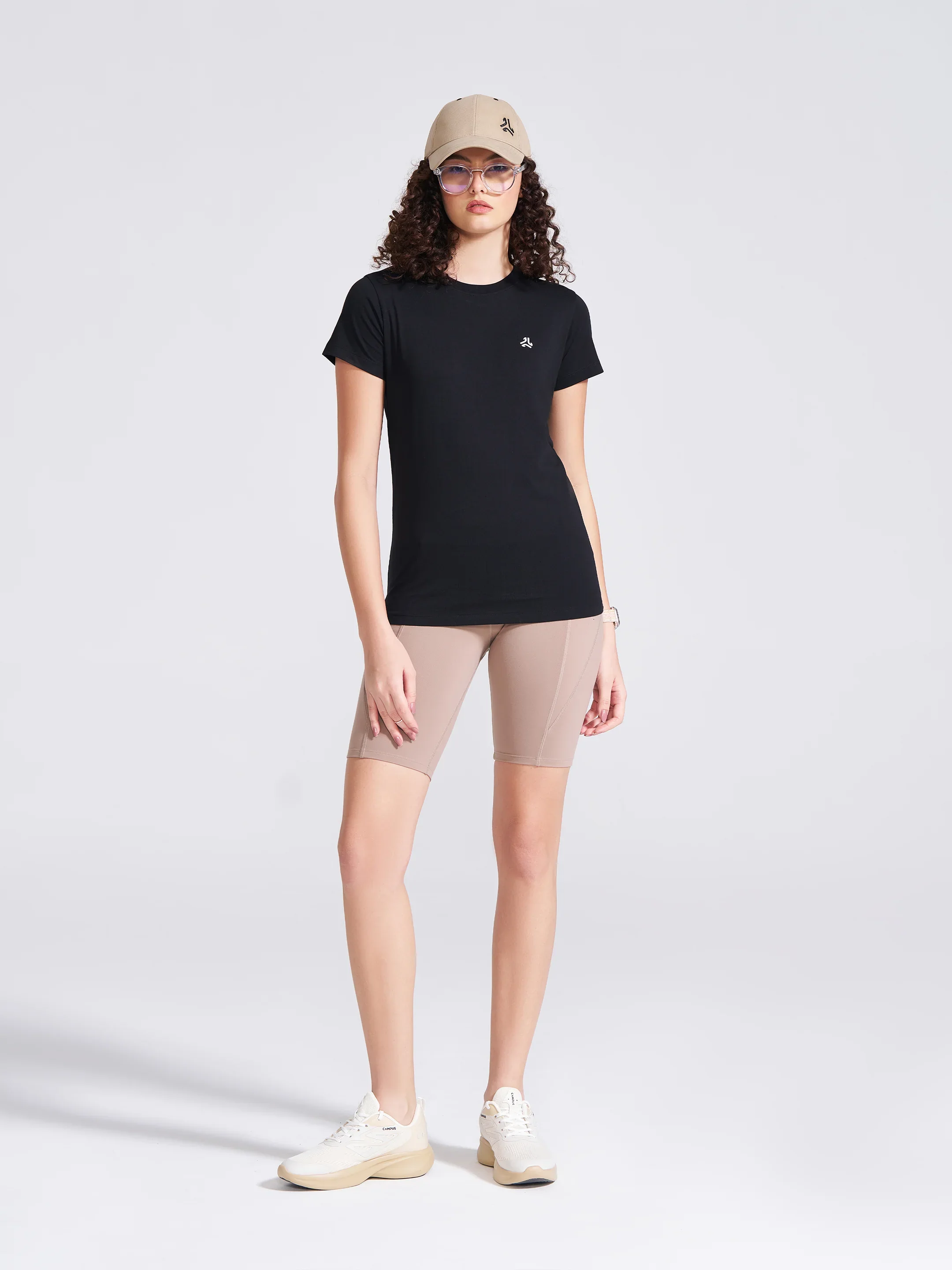 Women's Black Solid Round Neck T-Shirt - Image 4