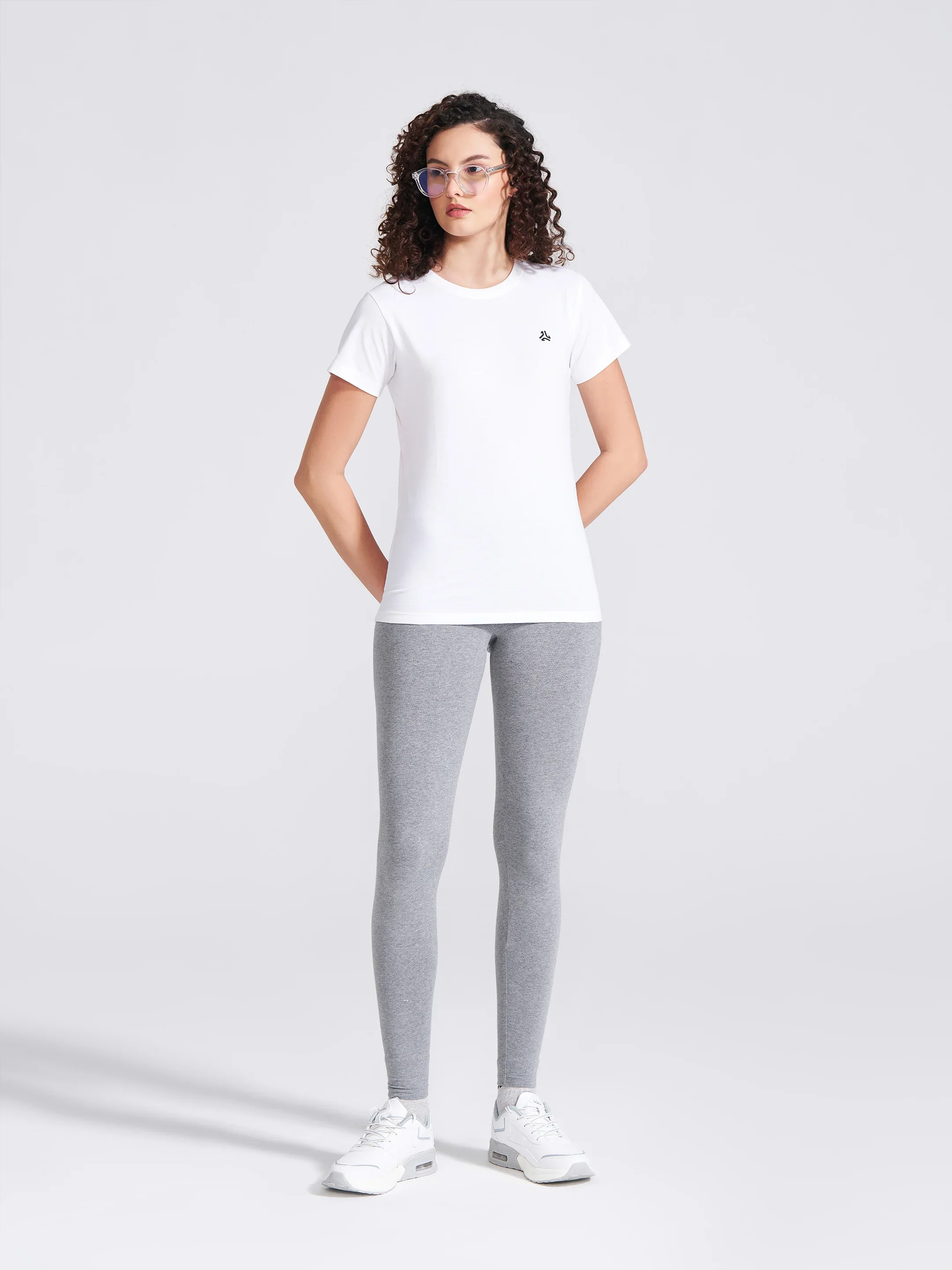 Women's White Solid Round Neck T-Shirt - Image 3