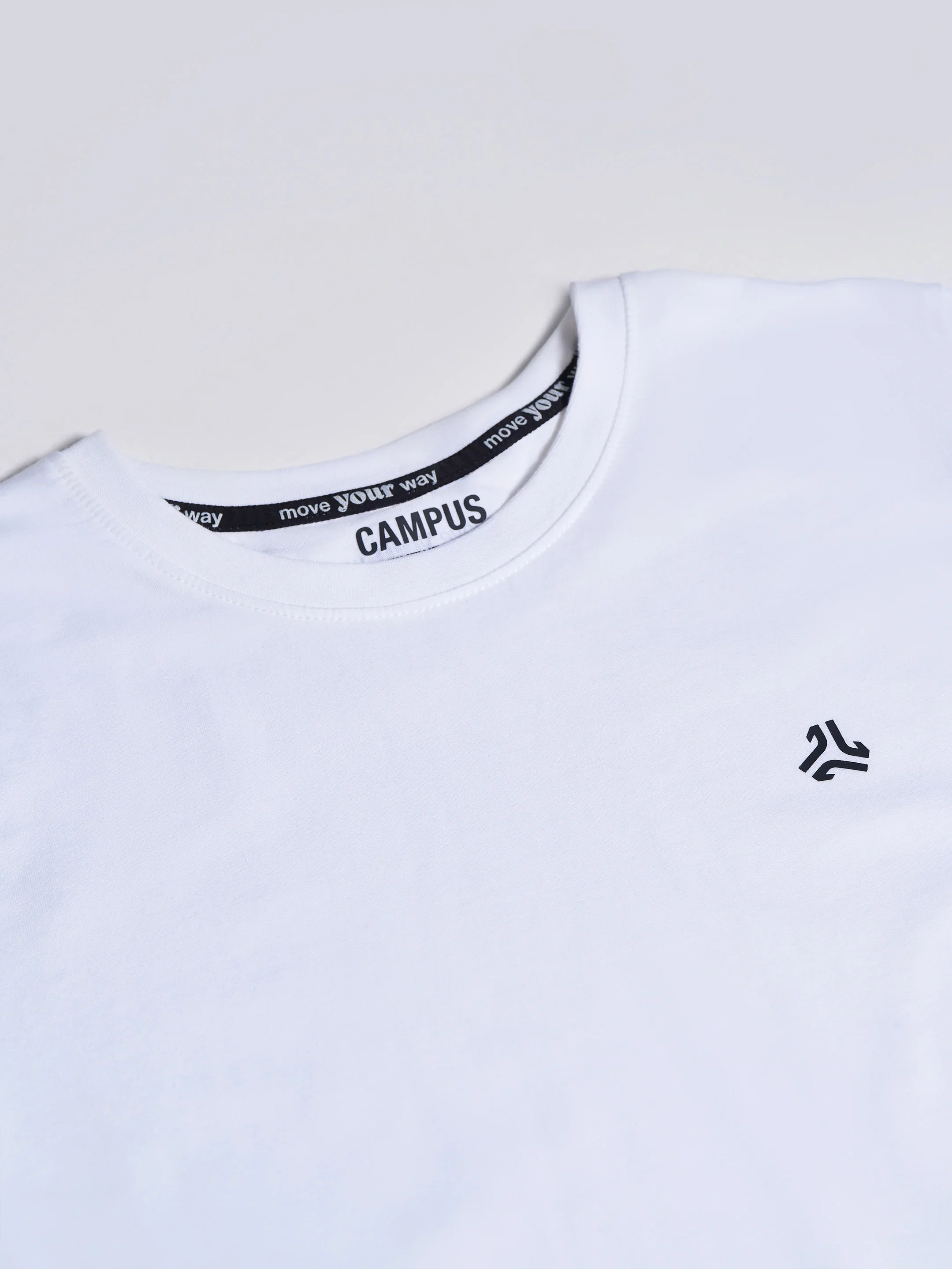 Women's White Solid Round Neck T-Shirt - Image 6